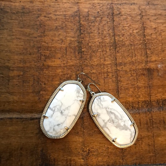 Kendra Scott Jewelry - Kendra Scott Danielle white earrings